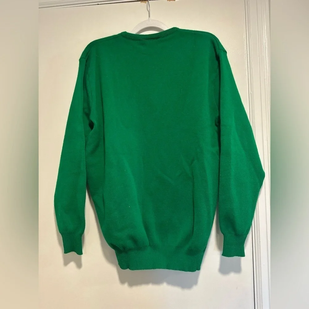 VTG Men’s Sz: 46 S Emerald Isle Bright Green Embroidered Vneck Pullover Sweater.